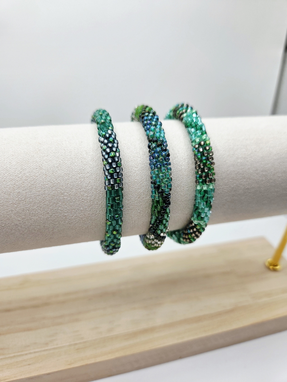Emerald Green Beaded Bracelet Trio - Unbranded - Picture 2 of 9